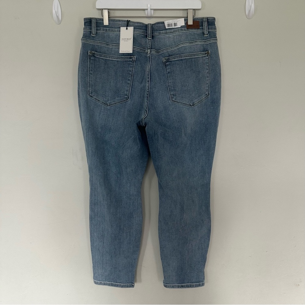 Judy Blue 16W Boyfriend Jeans JB82335LT Mid Rise Light Wash Stretch Denim - Picture 3 of 8